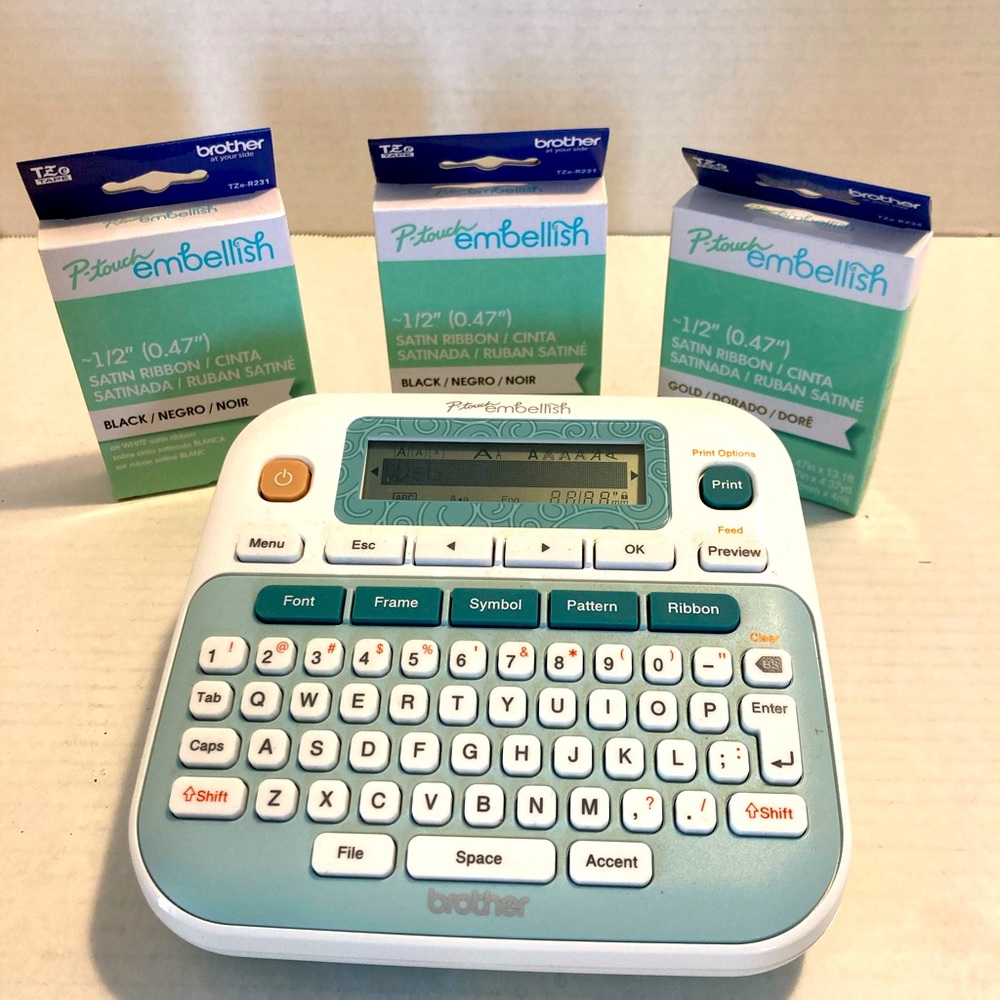 Brother P-touch embellish PT-D25e + 3 ribbons